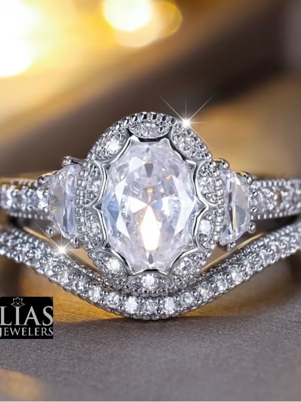 New 18k white gold wedding ring set